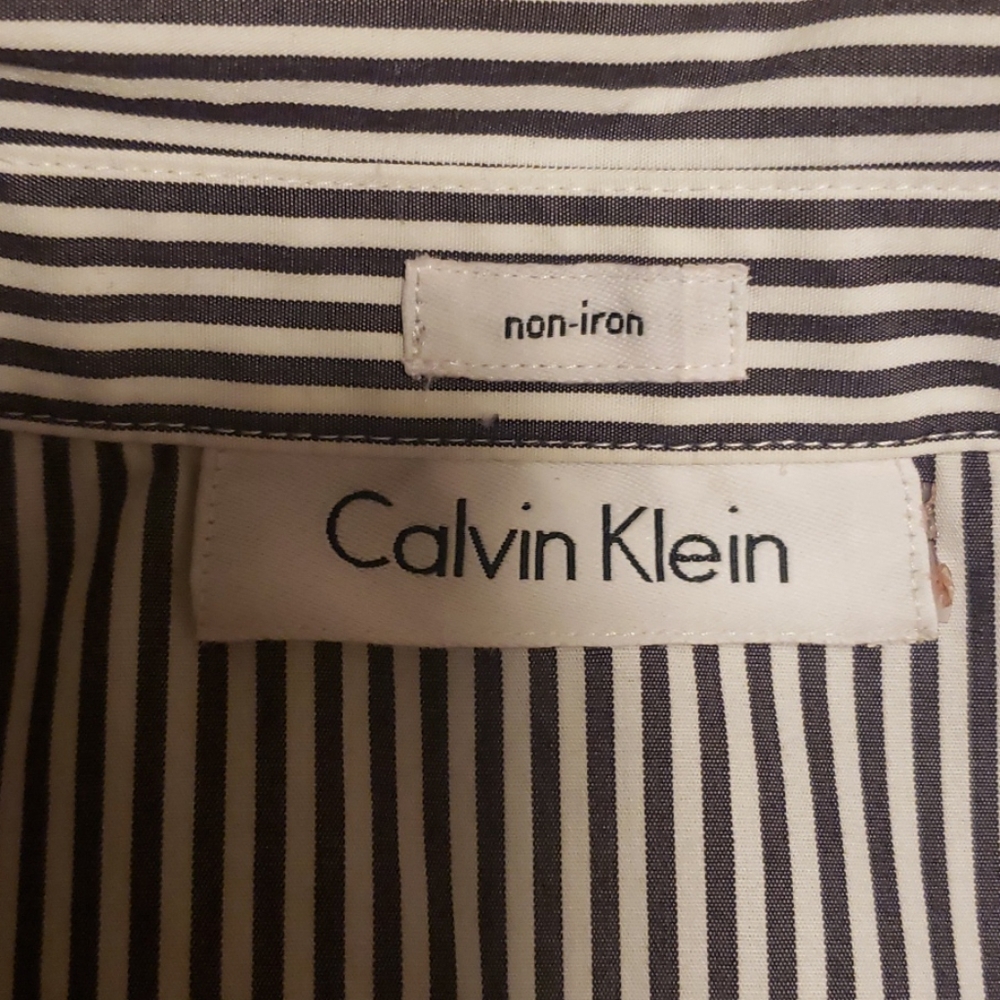 Calvin Klein button down blouse - Picture 3 of 4